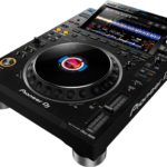 Pioneer CDJ 3000 Rental isometric view